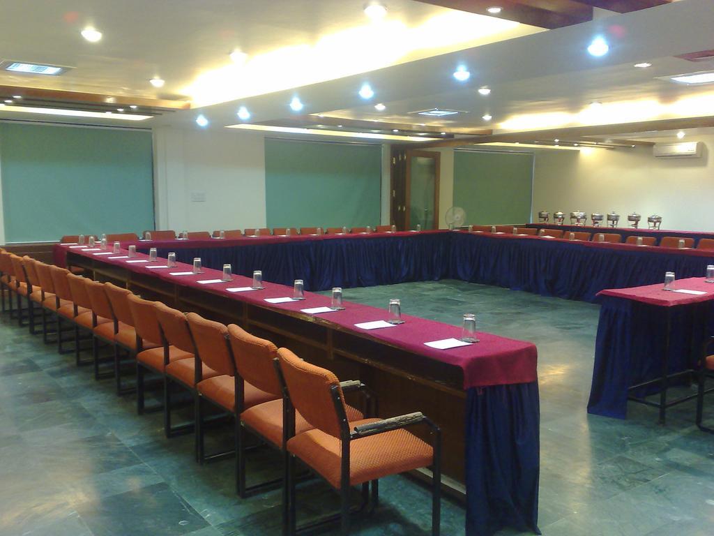 Oyo 15791 Flagship Hotel Executive Hazratganj Lucknow Ngoại thất bức ảnh